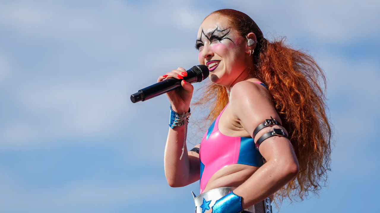 Chappell Roan tijdens een optreden op het Lollapalooza festival.